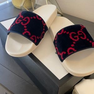 Gucci Terry Cloth slides size 37 (7)NIB
